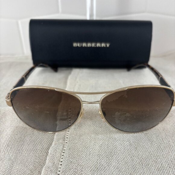 Burberry BE3080 Sunglasses with Case - Gold rim and Brown Polarized Lenses - Picture 1 of 6